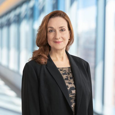 Photo of Stephanie Barna