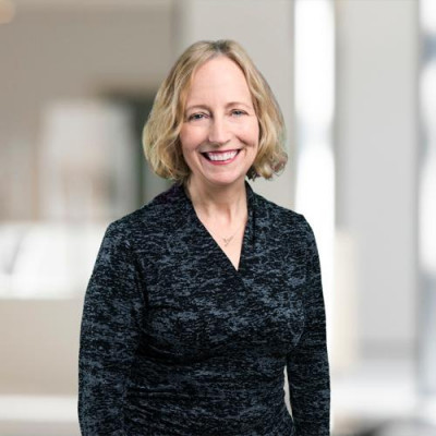 Photo of Suzanne Bell